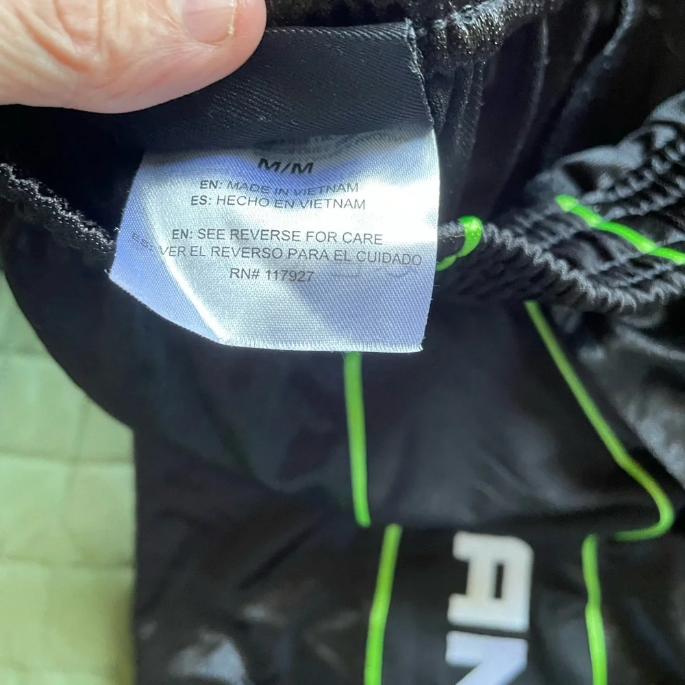 Mens - Picture 2 of 3